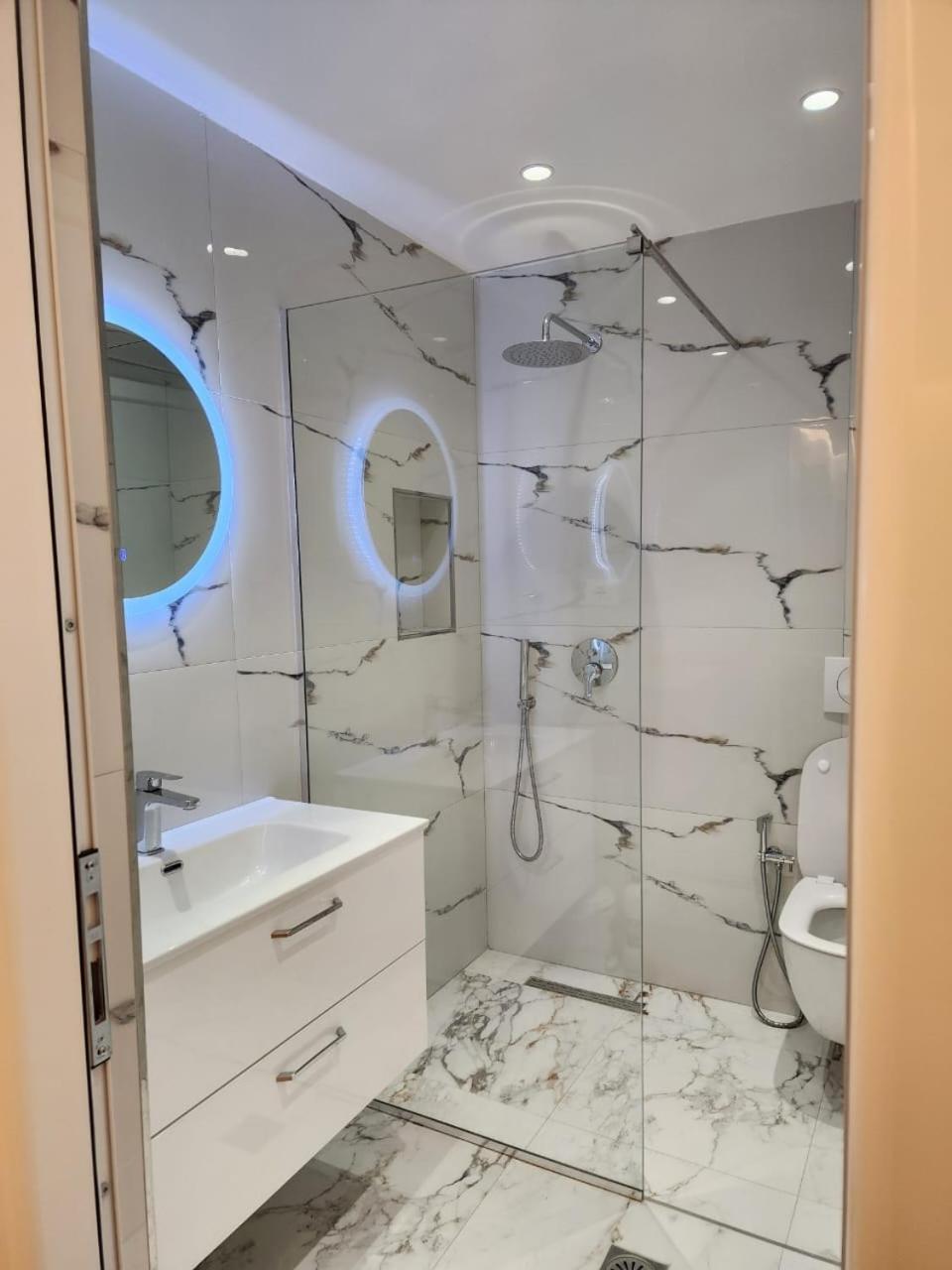 Dian Apartment Ksamil