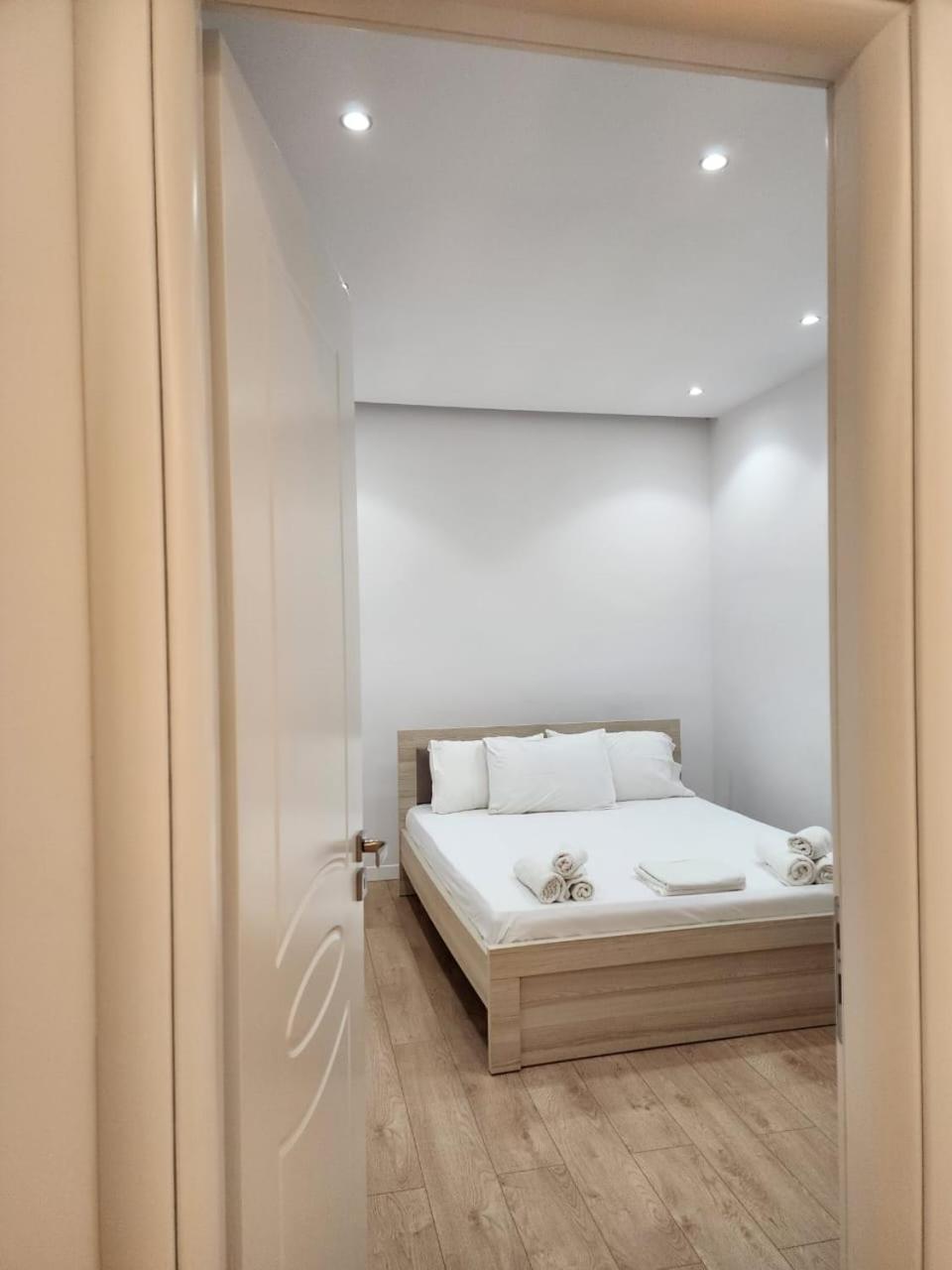 Dian Apartment *